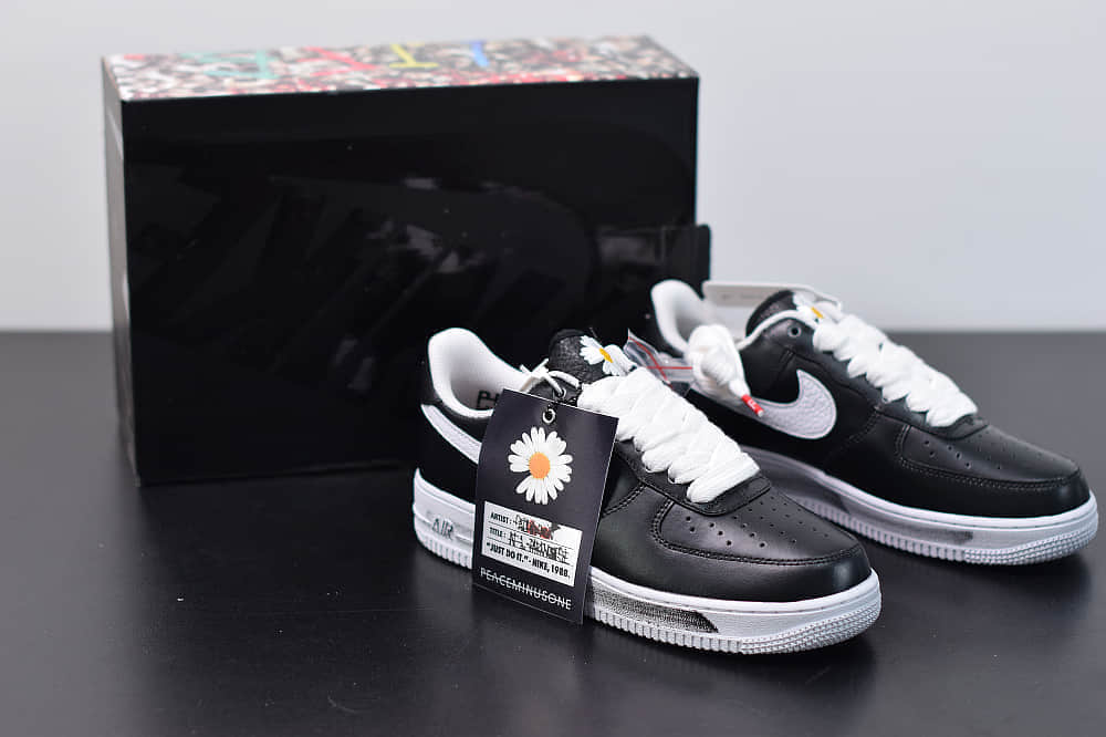 耐克PEACEMINUSONE x Nike Air Force 1小雏菊联名款空军一号低帮休闲运动板鞋纯原版本 货号：AQ3692-001