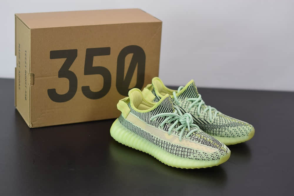 阿迪达斯ADIDAS YEZZY 350 V2夜光绿满天星休闲慢跑鞋纯原版本 货号：FX4130