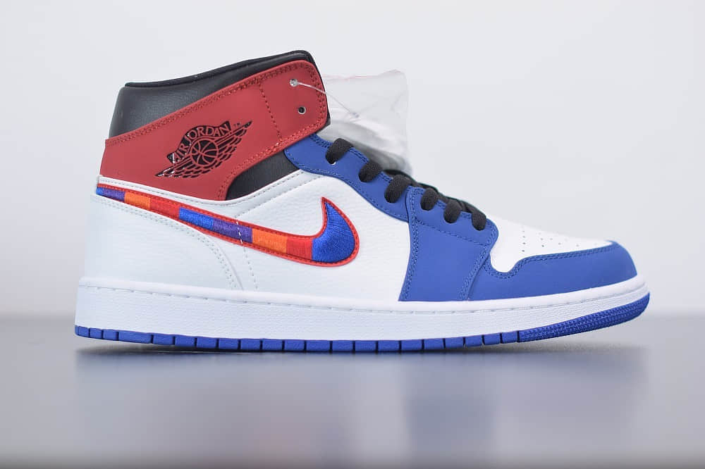 乔丹Air Jordan 1 Mid 乔1中帮蓝幻勾彩色刺绣鞋头白蓝拼接篮球鞋纯原版本 货号：852542-146