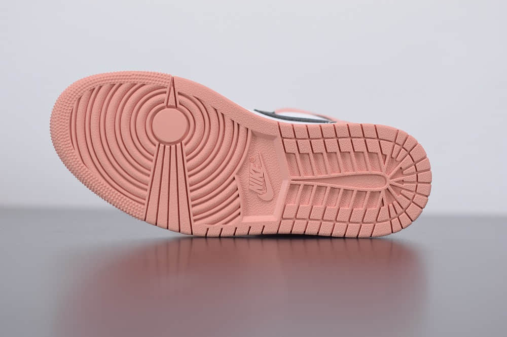 乔丹Air Jordan 1 MID樱花粉中帮篮球鞋纯原版本 货号：555112-603