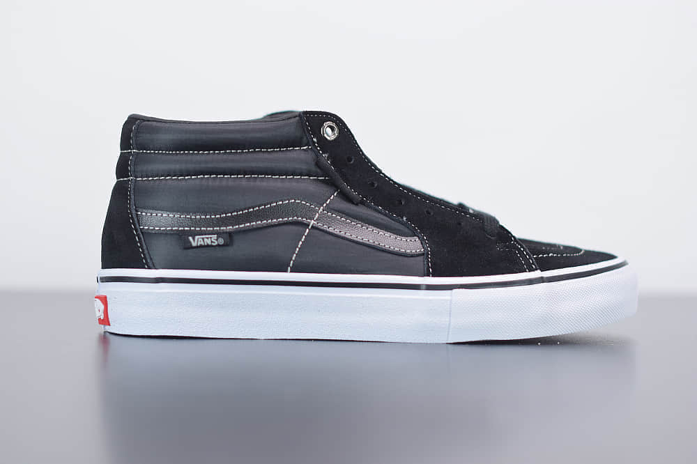 万斯Vans SK8-Mid Pro中帮黑色帆布滑板鞋纯原版本 货号：VN0A347UVGD