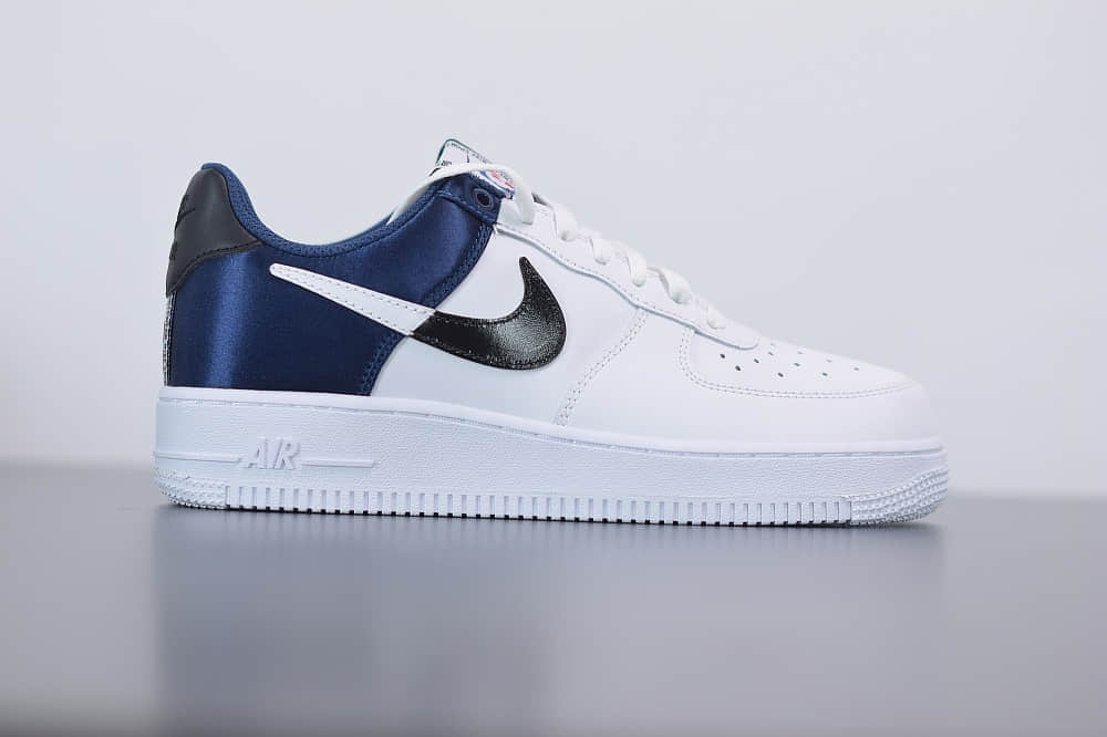 耐克Nike Air Force 1'07 LV8 1HO19空军一号白蓝丝绸拼接板鞋纯原版本 货号：BQ4420-400