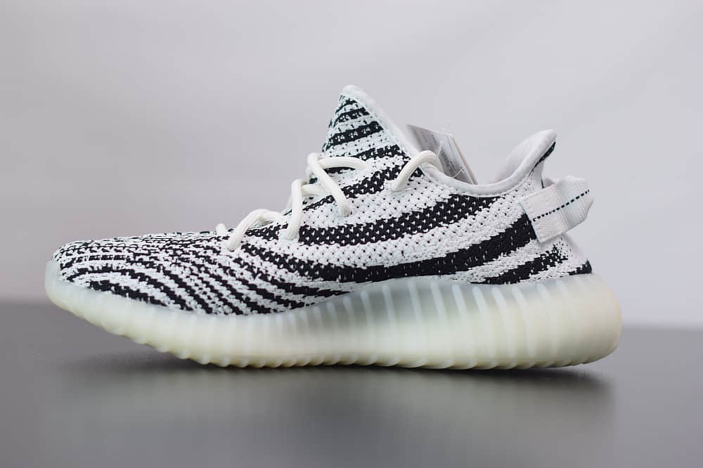 阿迪达斯ADIDAS YEZZY 350 V2白斑马爆米花休闲慢跑鞋纯原版本 货号：CP9654