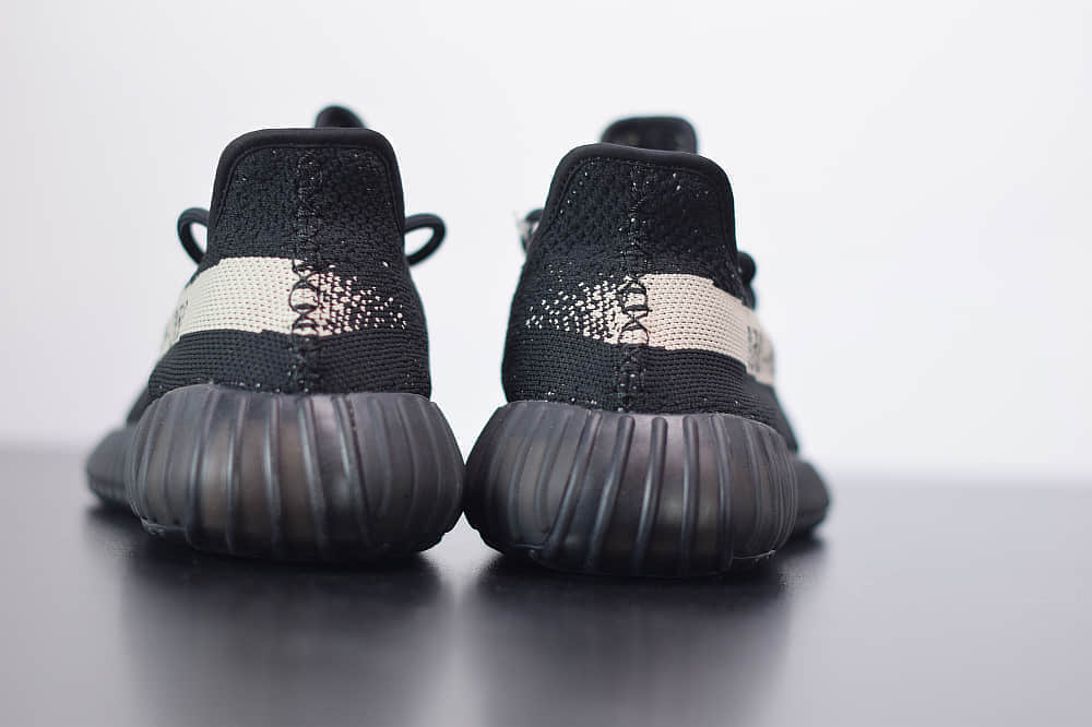 阿迪达斯ADIDAS YEZZY 350黑白爆米花休闲慢跑鞋纯原版本 货号：BY1604