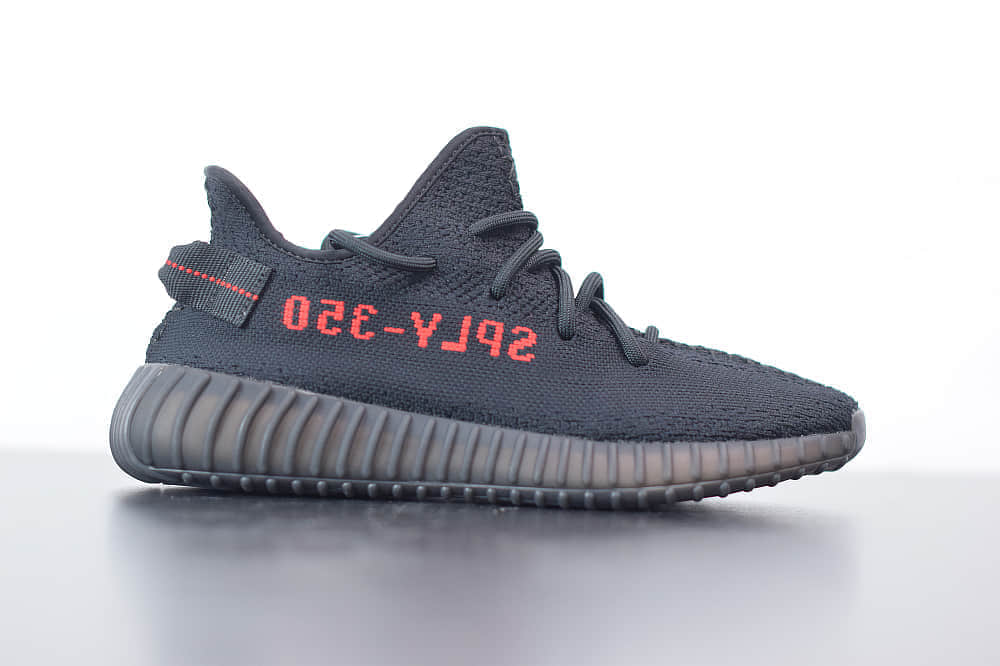 阿迪达斯ADIDAS YEZZY 350 V2黑红字爆米花休闲慢跑鞋纯原版本 货号：CP9652