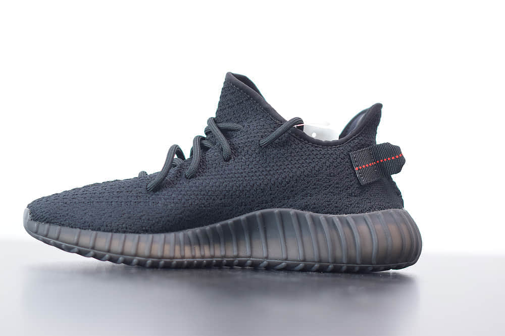 阿迪达斯ADIDAS YEZZY 350 V2黑红字爆米花休闲慢跑鞋纯原版本 货号：CP9652