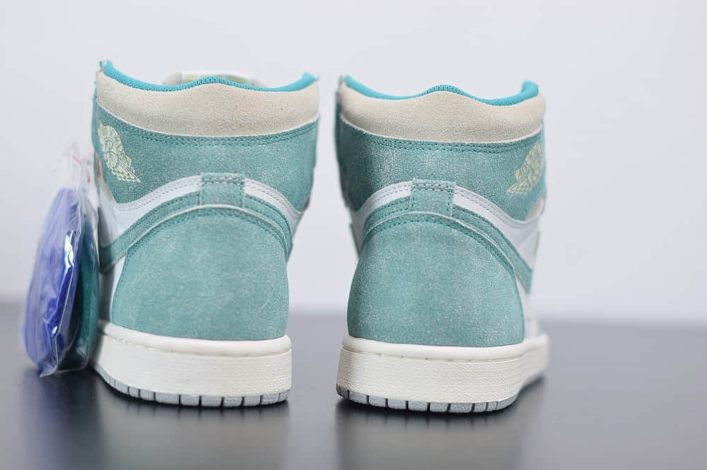 乔丹Air Jordan 1 Retro High OG “Turbo Green”AJ1高帮湖水绿蒂芙尼板鞋纯原版本 货号：555088-311