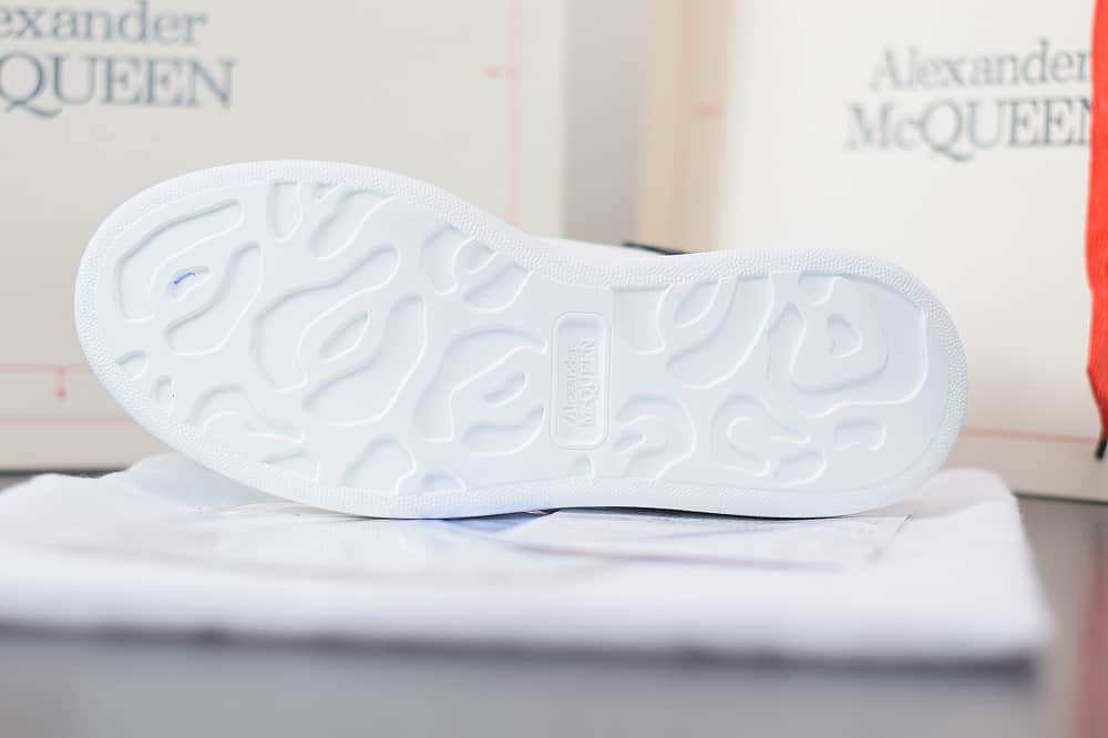 麦昆Alexander McQueen 2020早春款荧光七色系列黑钻尾小白松糕鞋纯原版本