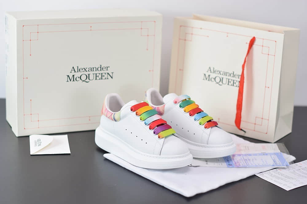 麦昆Alexander McQueen 2020早春款荧光七色系列渐变色尾小白松糕鞋纯原版本