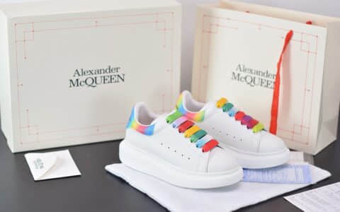 麦昆Alexander McQueen 2020早春款荧光七色系列彩虹色尾小白松糕鞋纯原版本