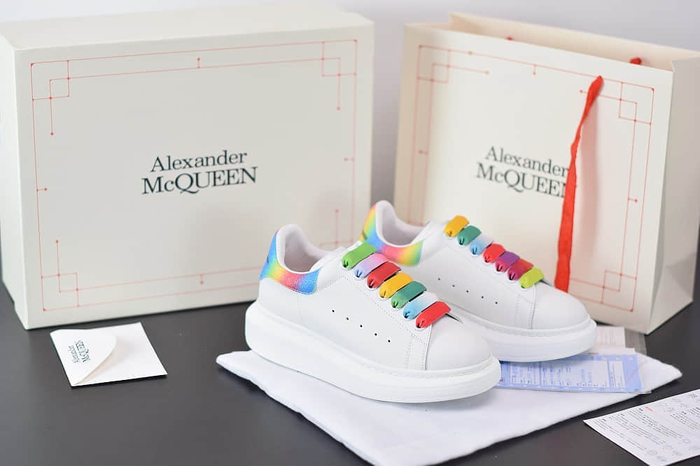 麦昆Alexander McQueen 2020早春款荧光七色系列彩虹色尾小白松糕鞋纯原版本