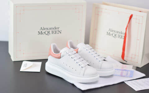 麦昆Alexander McQueen 2020早春款荧光七色系列白粉尾小白松糕鞋纯原版本