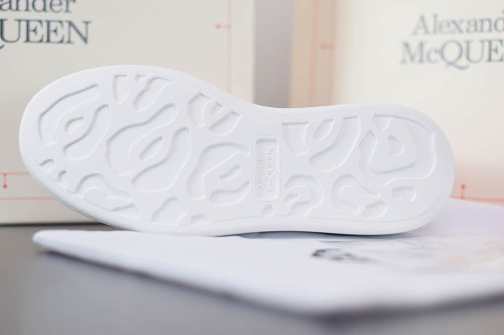 麦昆Alexander McQueen 2020早春款荧光七色系列粉白小白松糕鞋纯原版本
