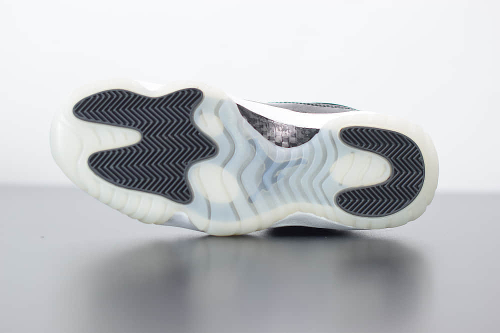 乔丹Air Jordan 11 Retro Low Barons AJ11低帮伯爵运动篮球纯原版本 货号： 528895-010