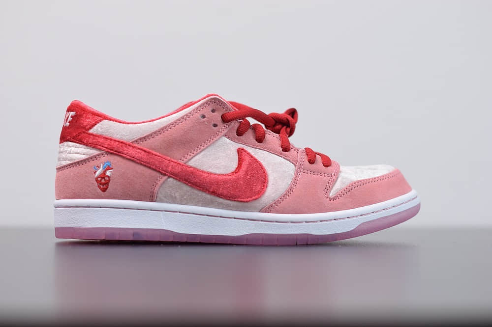 耐克Nike SB Dunk Low x StrangeLove情人节限定低帮粉色板鞋纯原版本 货号：CT2552-800