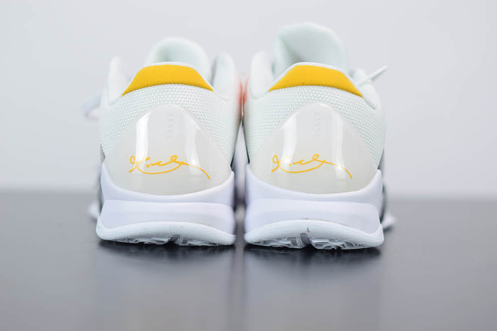 耐克Zoom Kobe V Protro科比5代黑白李小龙低帮篮球鞋纯原版本 货号：CD4991-101