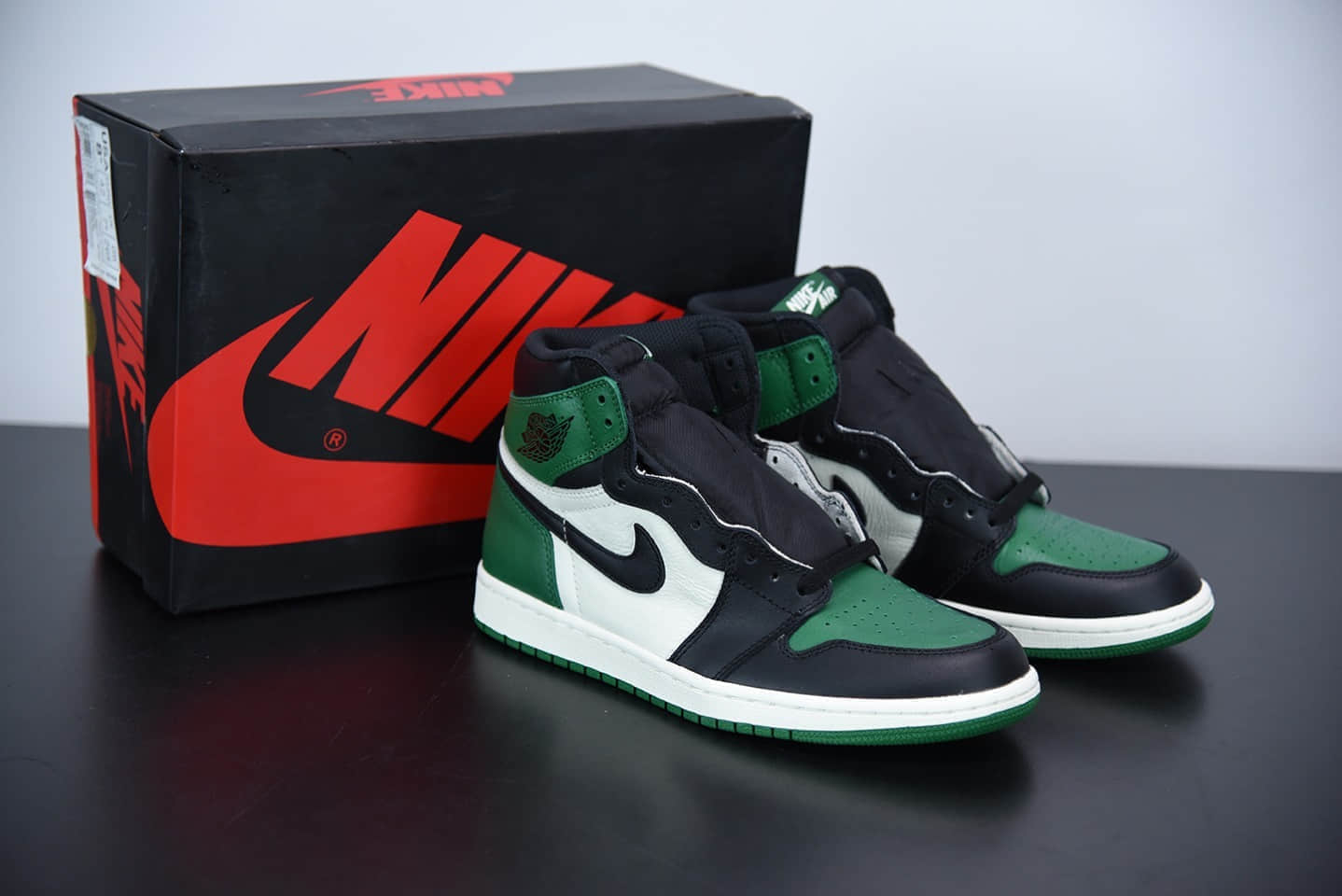 乔丹Air Jordan 1 Retro High OG “Pine Green”黑绿脚趾高帮板鞋纯原版本 货号：555088-302