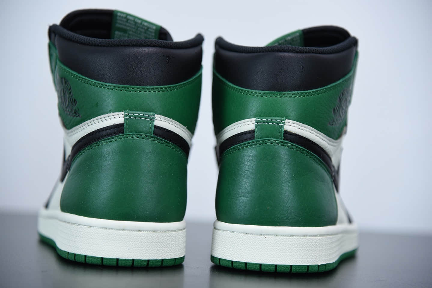 乔丹Air Jordan 1 Retro High OG “Pine Green”黑绿脚趾高帮板鞋纯原版本 货号：555088-302