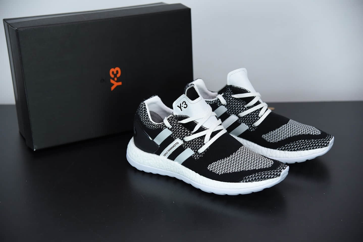 阿迪达斯adidasY-3 pureboost y3太极黑白运动休闲鞋纯原版本 货号：AQ5731