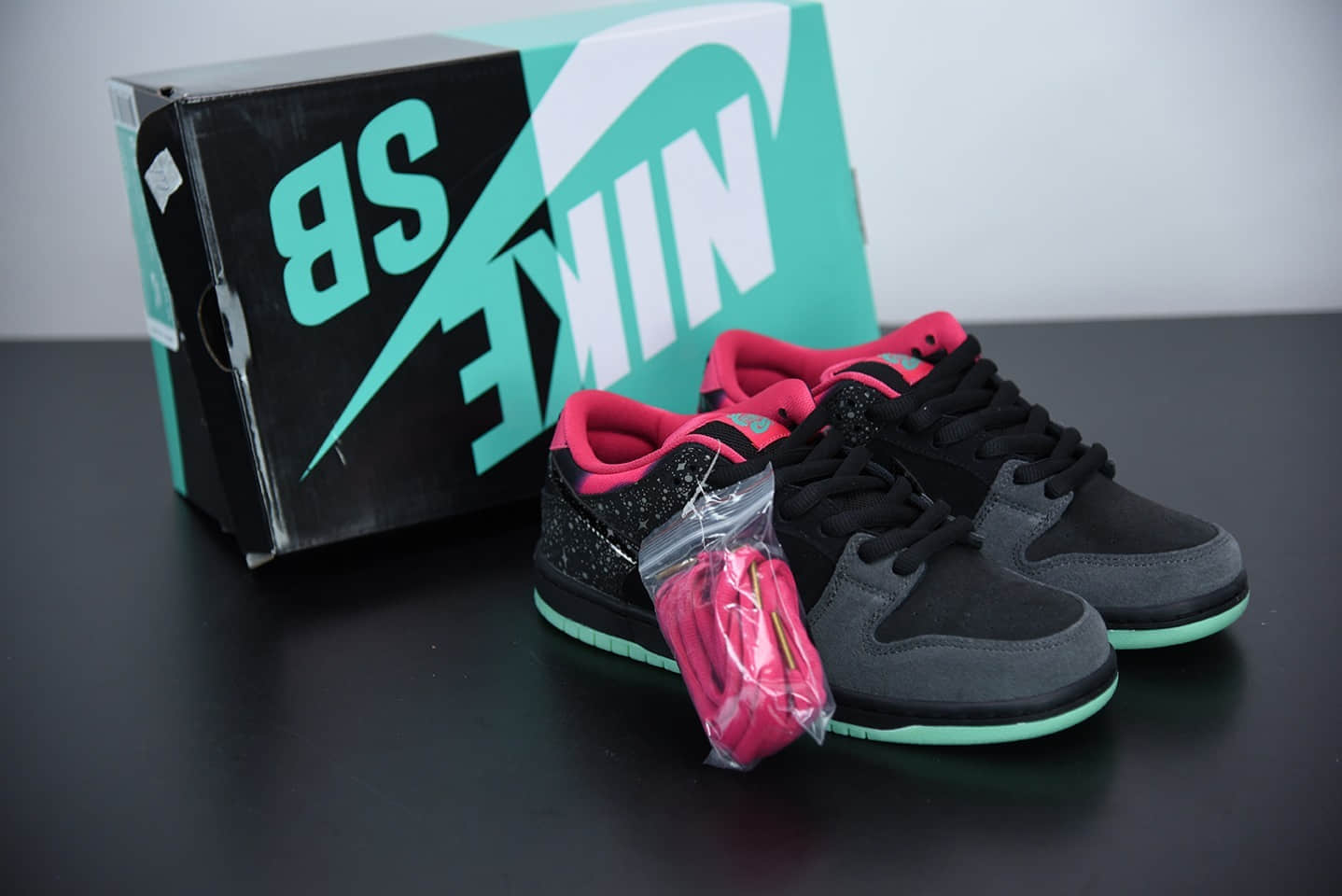 耐克Premier ✘ Nike SB Dunk Low“北极光”低帮滑板鞋纯原版本 货号：724183-063