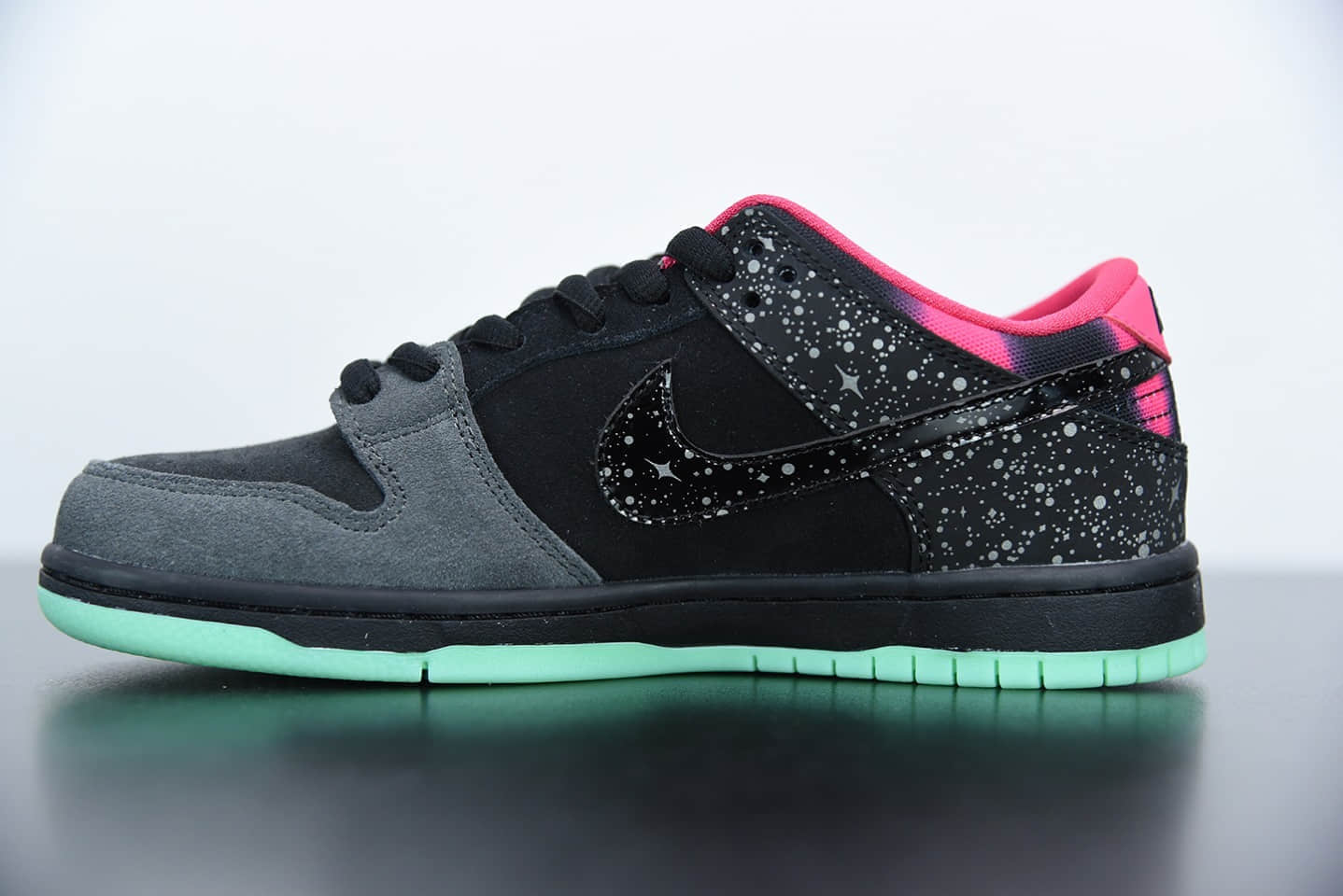 耐克Premier ✘ Nike SB Dunk Low“北极光”低帮滑板鞋纯原版本 货号：724183-063