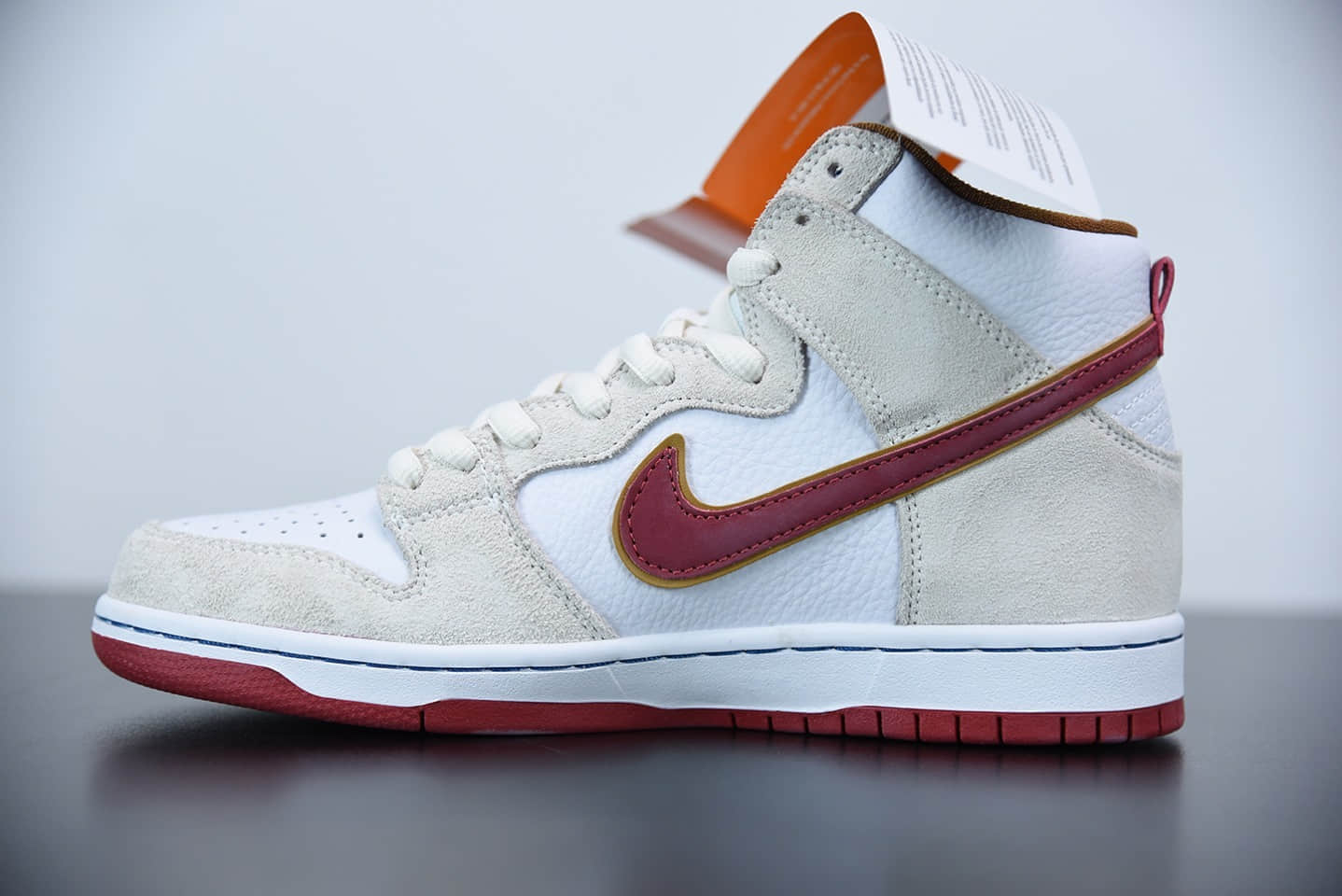 耐克Nike SB Dunk High “Team Crimson” 骑士队米白红钩高帮板鞋纯原版本 货号：CV9499-100