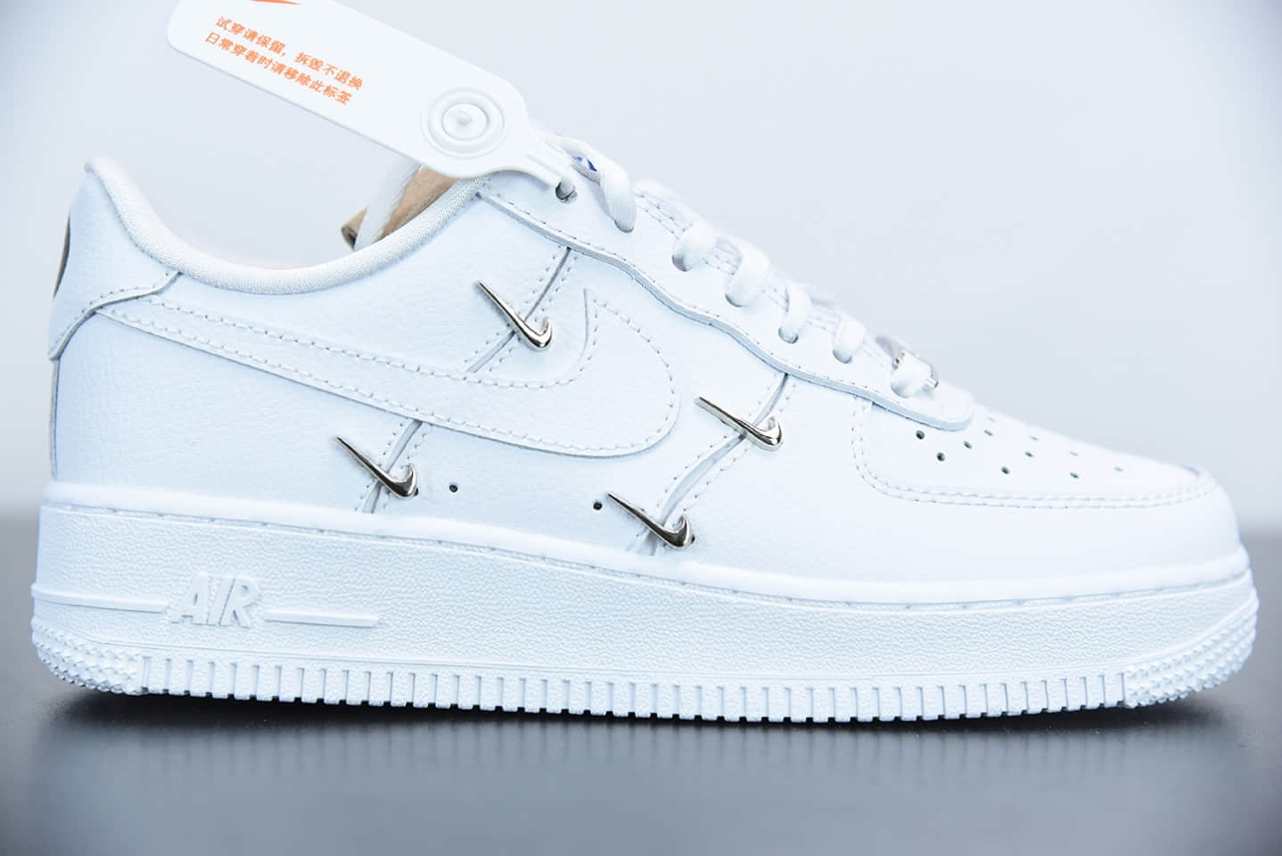 耐克Nike Air Force 1'07 Low All White 空军一号“联名小银勾”低帮休闲板鞋纯原版本货号：CT1990-100