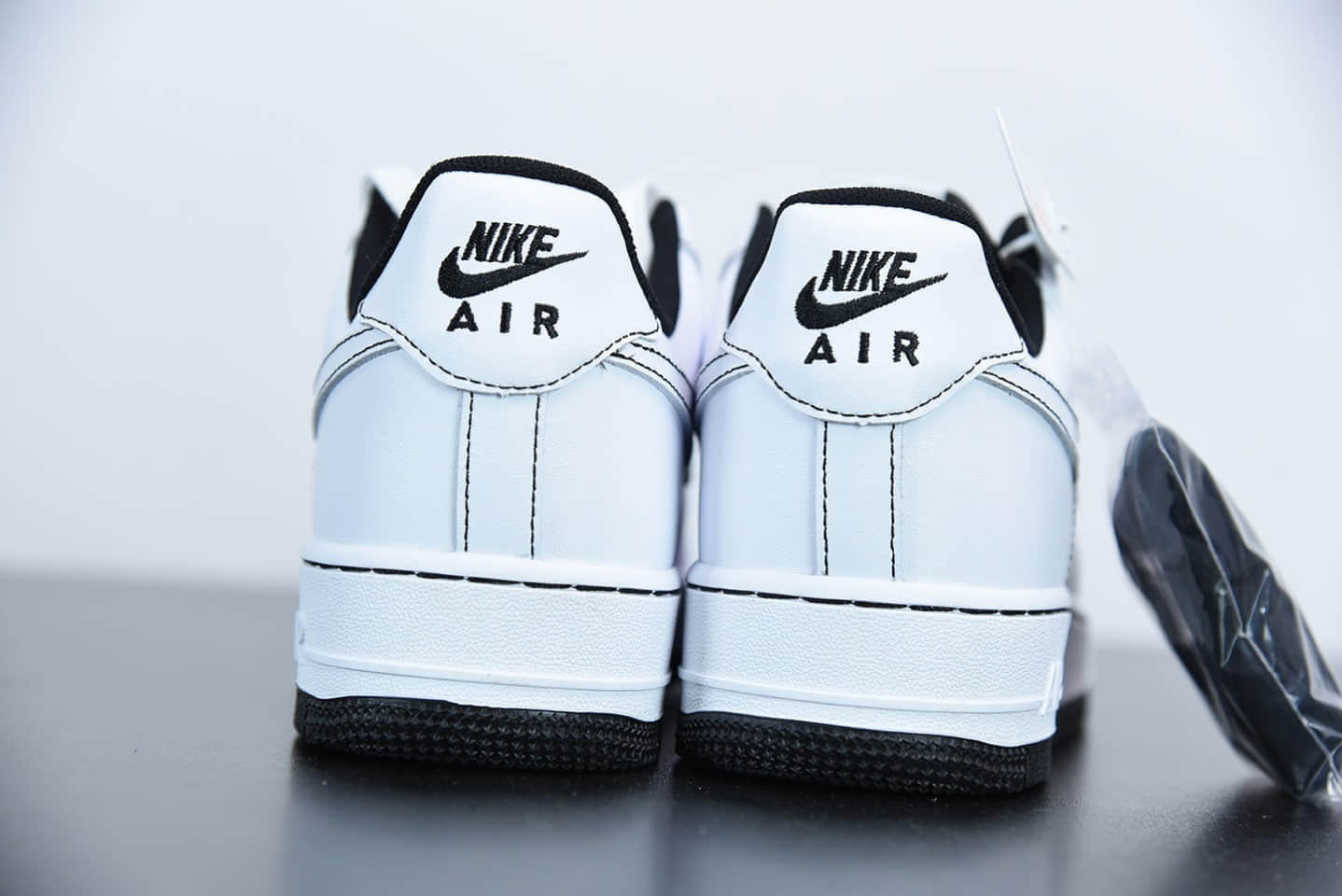 耐克Nike Air Force 1 Low 马克笔黑白缝线空军一号低帮运动休闲板鞋纯原版本 货号： CV1724-104