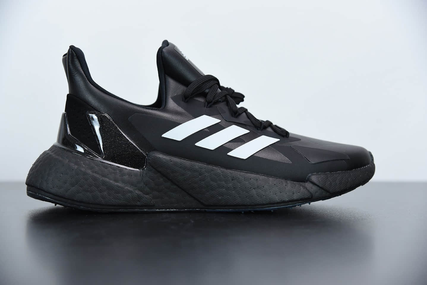 阿迪达斯Adidas Boost王嘉尔同款黑白爆米花中底跑鞋纯原版本 货号：FW9396