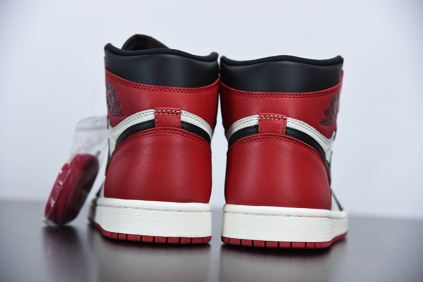 乔丹AIR JORDAN Retro High OG “Bred Toe” 黑红脚趾高帮文化篮球鞋纯原版本 货号：555088-610