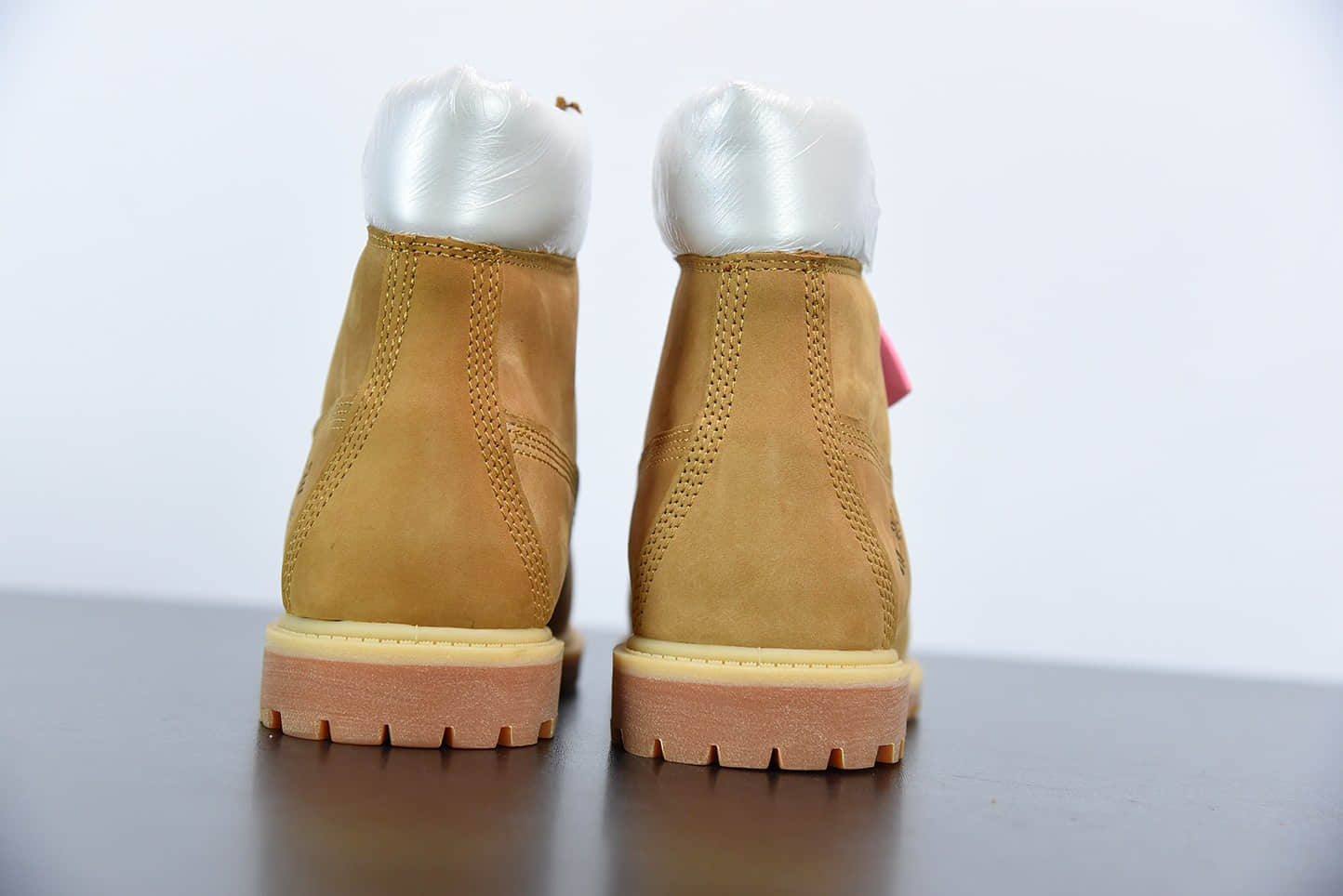添柏岚Timberland米黄六孔情人节限定爱心系列工装鞋纯原版本