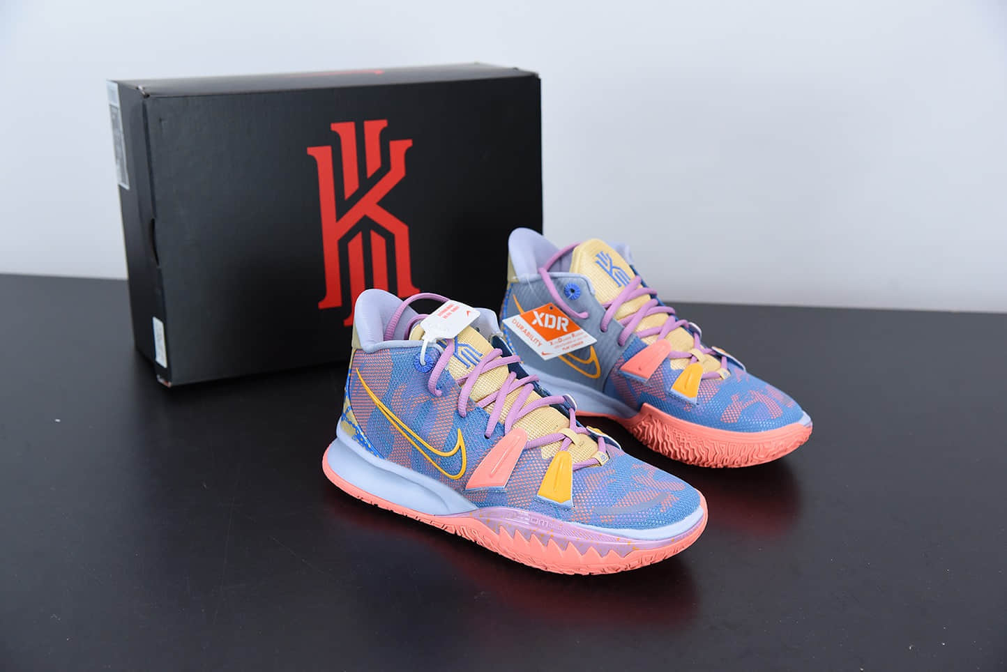 欧文Nike Kyrie 7 EXPRESSIONS 蓝粉艺术主题限定篮球鞋纯原版本 货号：DC0589-003