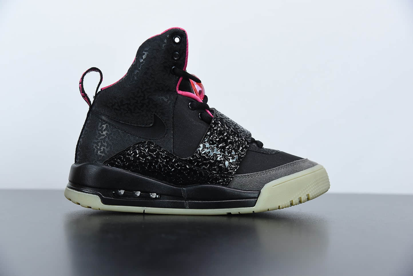 耐克Nike Air Yeezy 1Blink黑粉高街潮流篮球鞋纯原版本 货号：366164-003