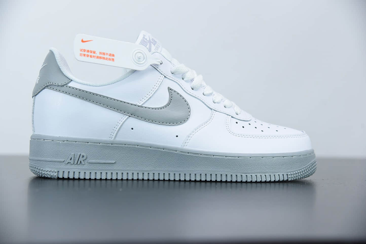 耐克Air Force 1 Low 白灰色空军一号低帮休闲板鞋纯原版本 货号：CK7663-104