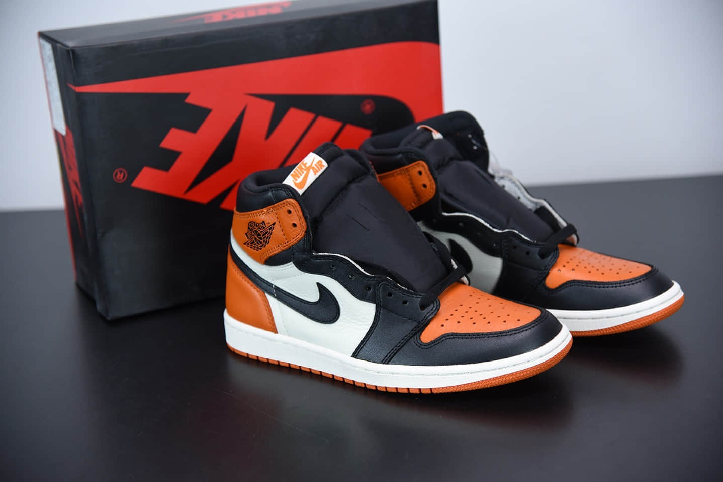 乔丹 Air Jordan 1 Satin Backboard黑橙扣碎丝绸高帮板鞋纯原版本 货号：AV3725-010