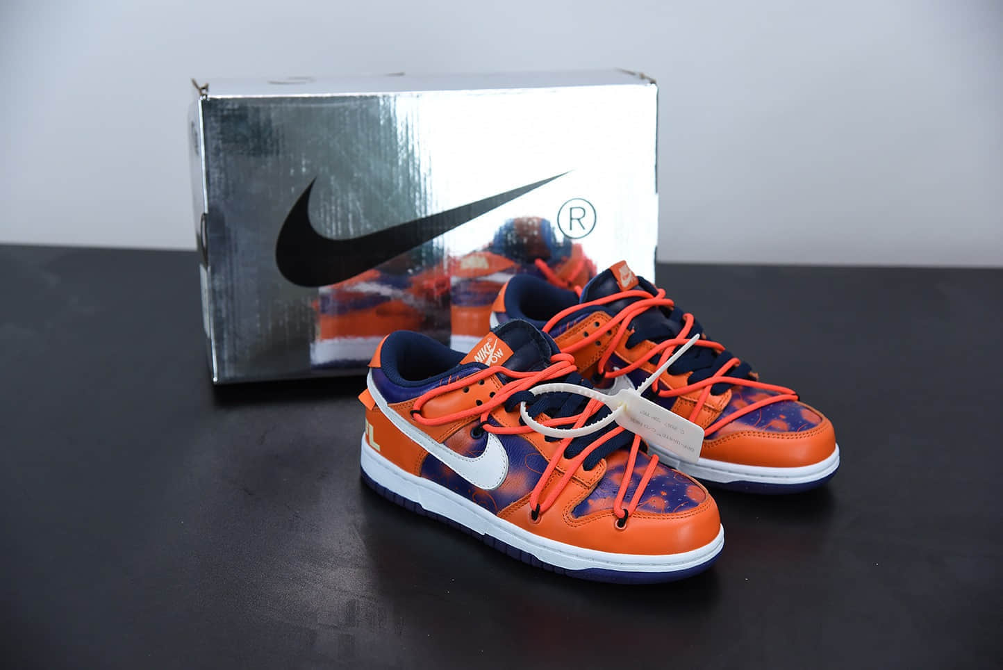 耐克OFF-WHITE x Futura x Nike Dunk Low 三方联名扣篮系列低帮经典百搭休闲运动板鞋“OW太阳橙蓝扎染纯原版本 货号：CT0856-801