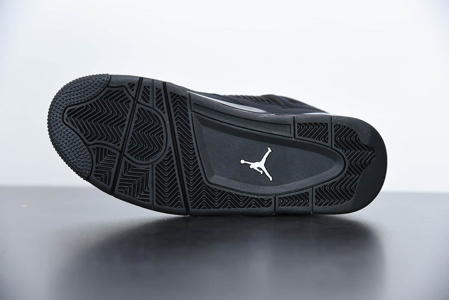 乔丹Air Jordan 4 “Black Cat” 黑猫中帮实战篮球鞋纯原版本 货号：CU1110-010