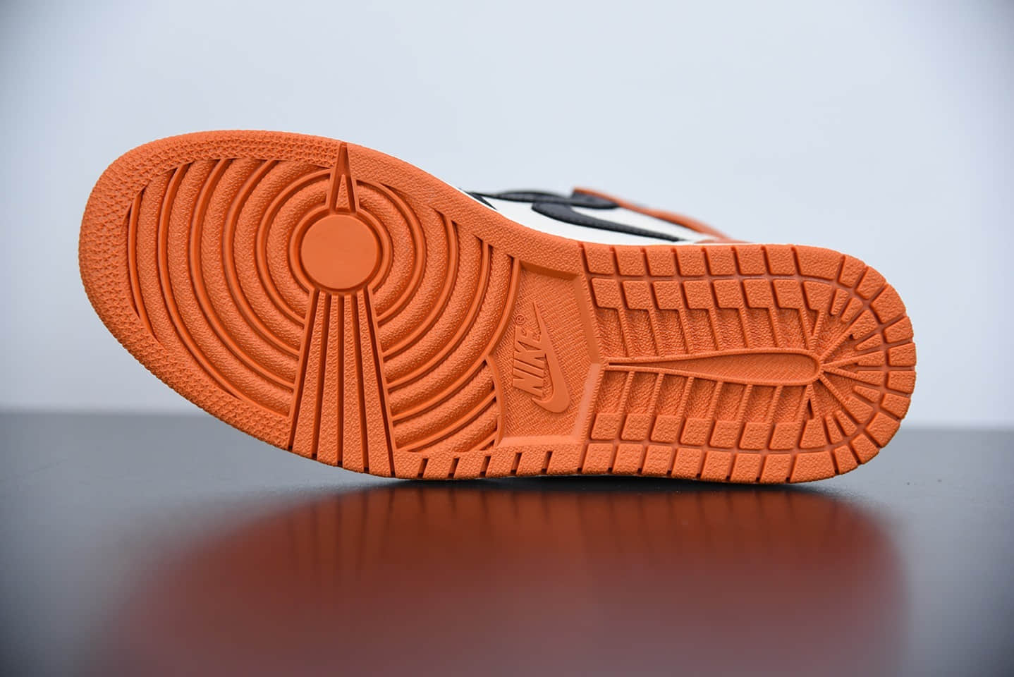 乔丹 Air Jordan 1 Satin Backboard黑橙扣碎丝绸高帮板鞋纯原版本 货号：AV3725-010
