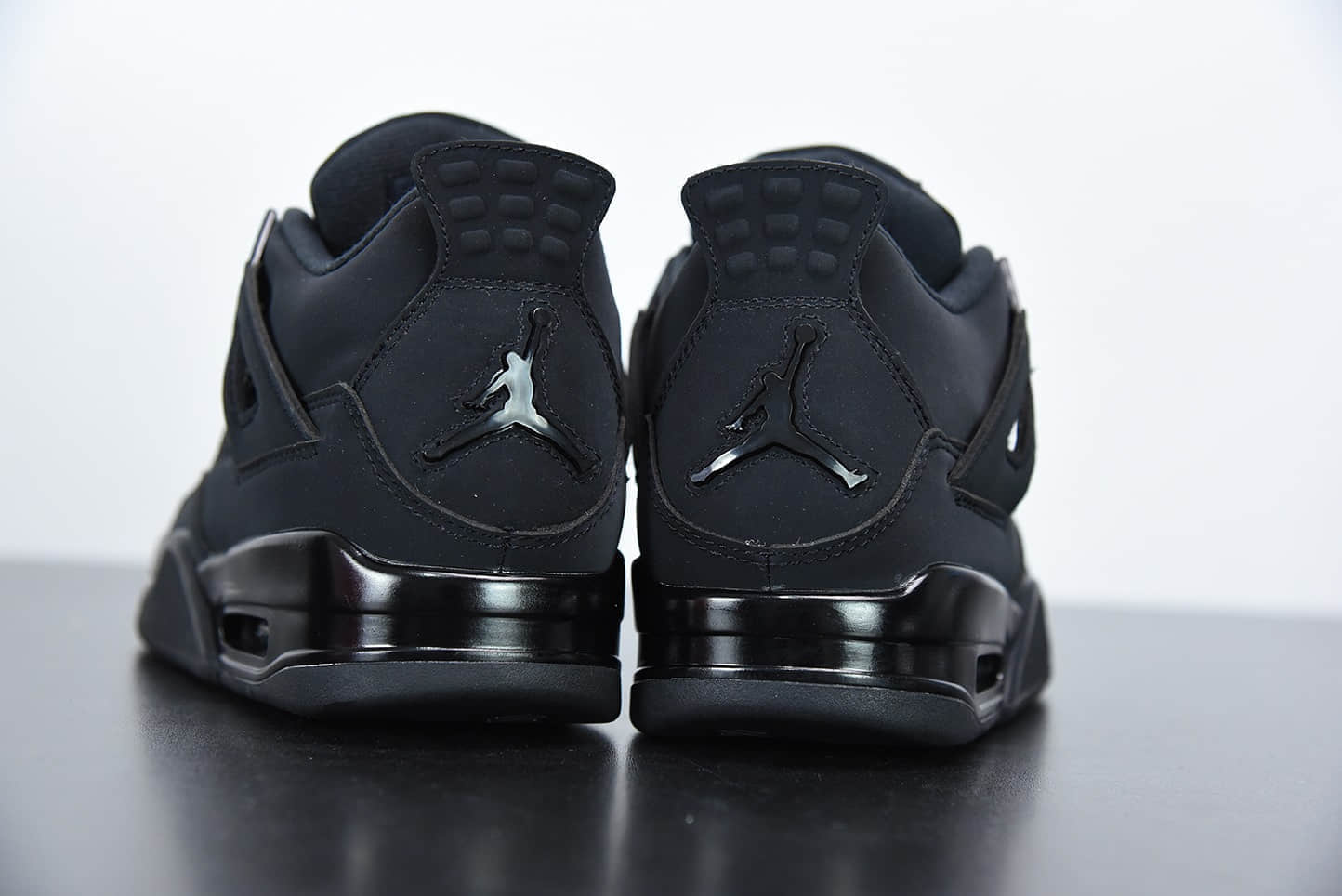 乔丹Air Jordan 4 “Black Cat” 黑猫中帮实战篮球鞋纯原版本 货号：CU1110-010