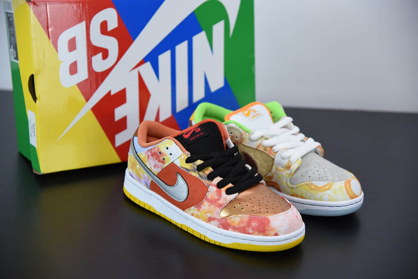 耐克Nike SB Dunk Low “CNY”中国年鸳鸯扎染低帮滑板鞋纯原版本 货号：CV1628-800