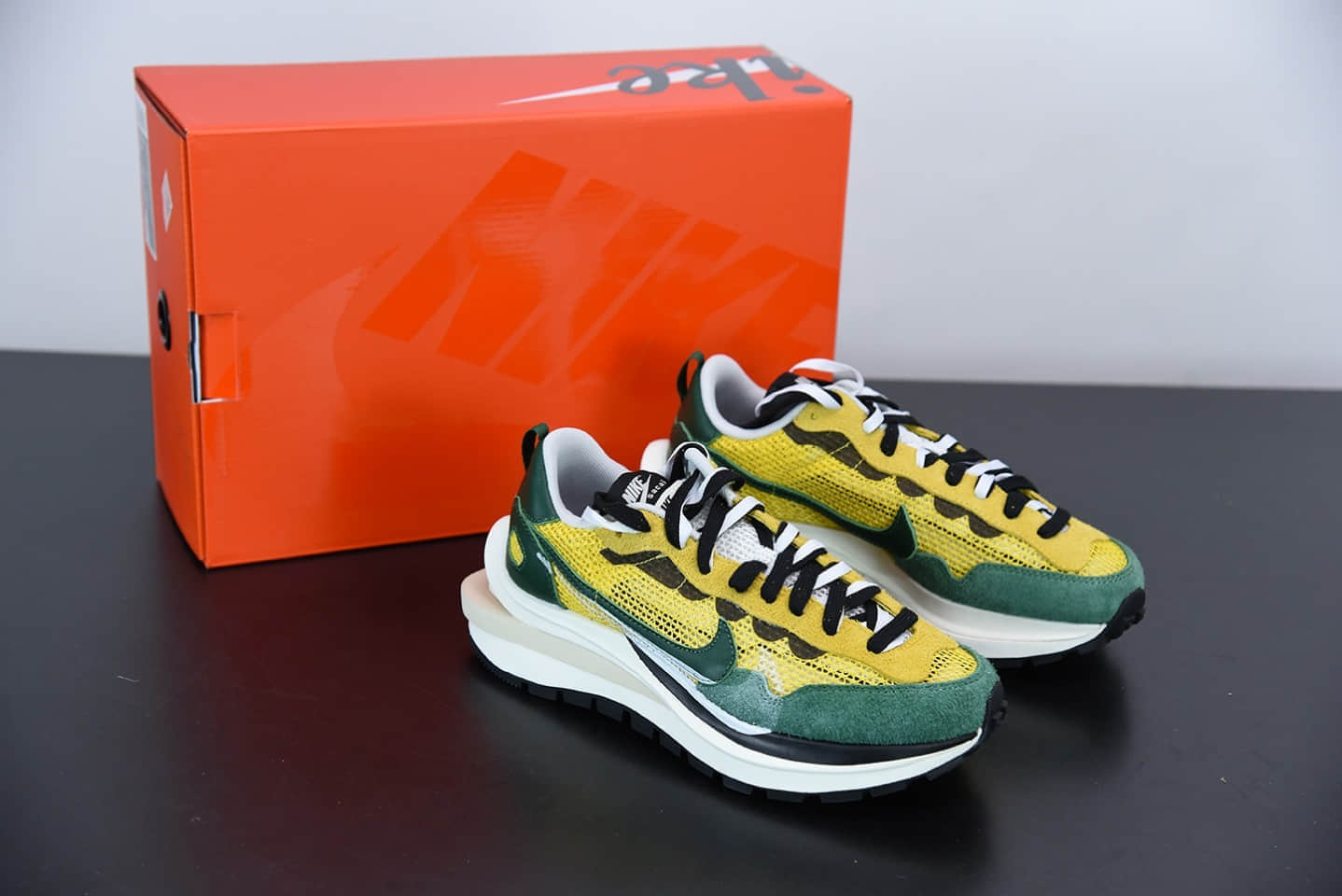 耐克Sacai X NIKe regasus vaporrly SP 华夫三代3.0走秀黄绿重磅联名款纯原版本 货号：CV1363-700