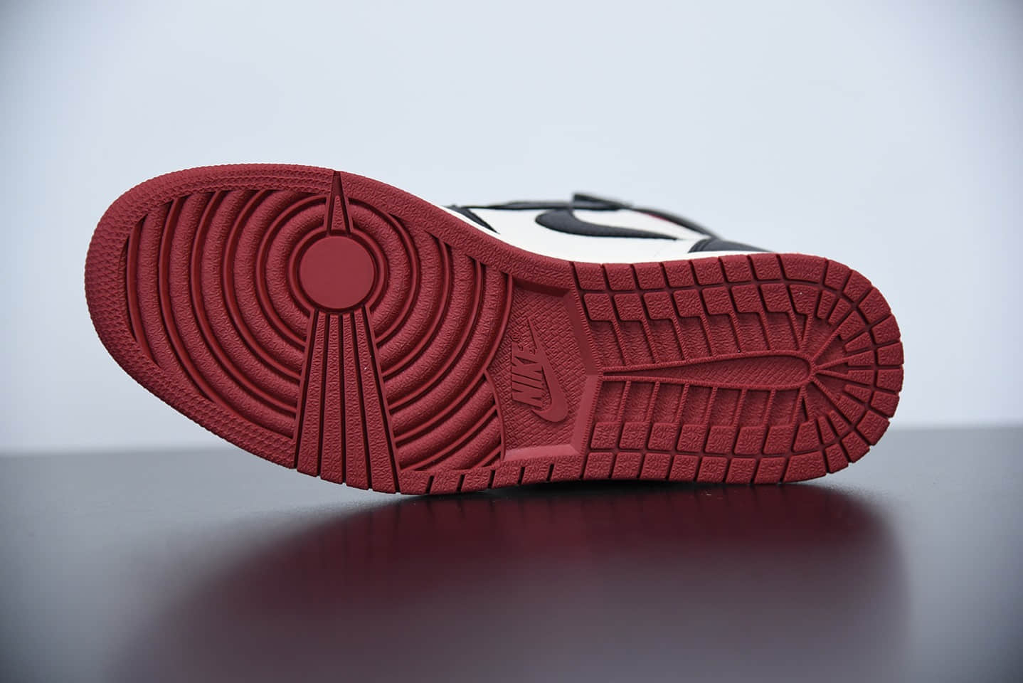 乔丹Air Jordan 1 Retro High OG禁止转卖高帮篮球鞋纯原版本 货号：861428-106