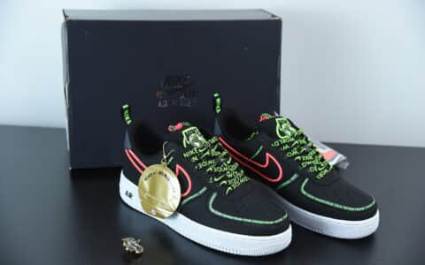 耐克Nike Air Force 1'07 Low “World Wide”空军一号黑绿粉色字母弹幕花纹刺绣钩子低帮板鞋纯原版本 货号：CK7213-001