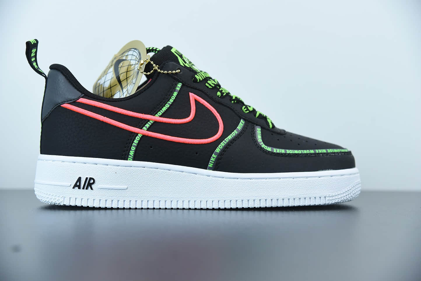 耐克Nike Air Force 1'07 Low “World Wide”空军一号黑绿粉色字母弹幕花纹刺绣钩子低帮板鞋纯原版本 货号：CK7213-001