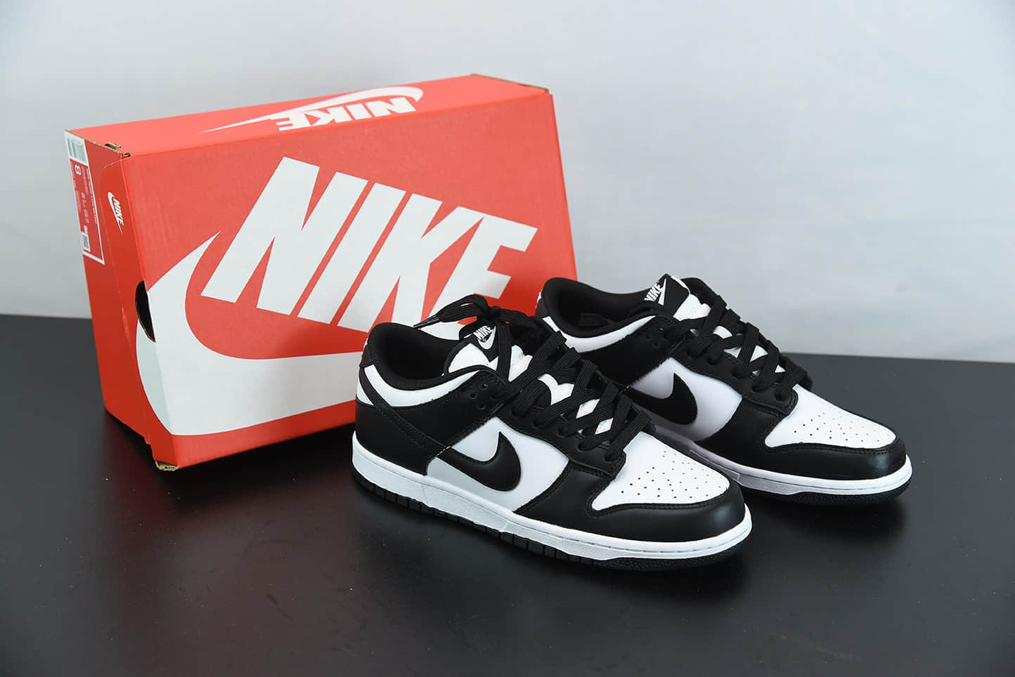 耐克Nike SB Dunk Low RetroWhiteBlack黑白熊猫扣篮系列低帮休闲运动滑板板鞋纯原版本 货号：DD1391-100