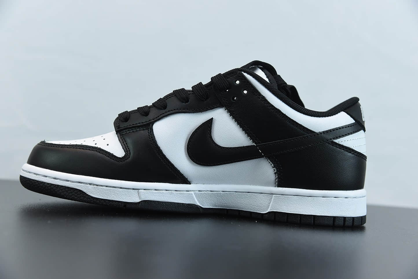 耐克Nike SB Dunk Low RetroWhiteBlack黑白熊猫扣篮系列低帮休闲运动滑板板鞋纯原版本 货号：DD1391-100