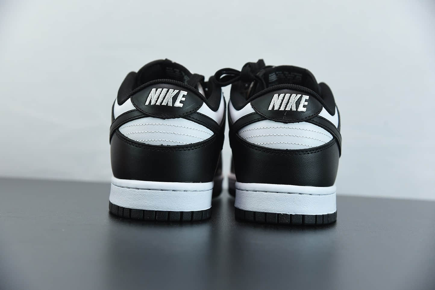 耐克Nike SB Dunk Low RetroWhiteBlack黑白熊猫扣篮系列低帮休闲运动滑板板鞋纯原版本 货号：DD1391-100