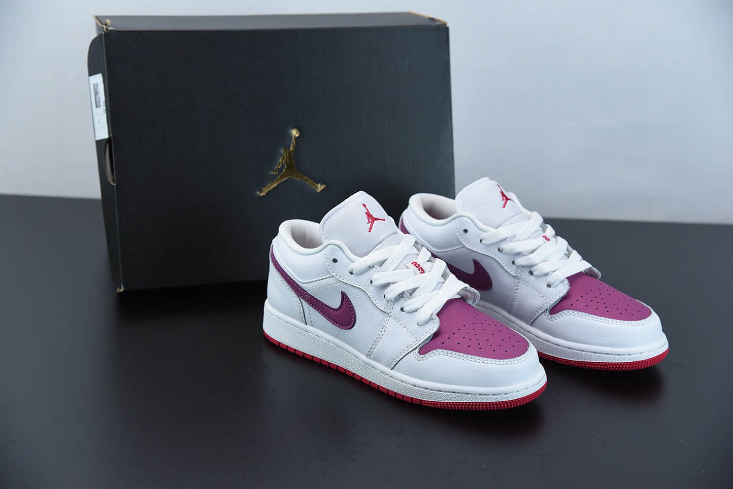 乔丹Air Jordan 1 Low GS AJ1情人节女子白粉紫低帮休闲鞋纯原版本 货号：554723-161