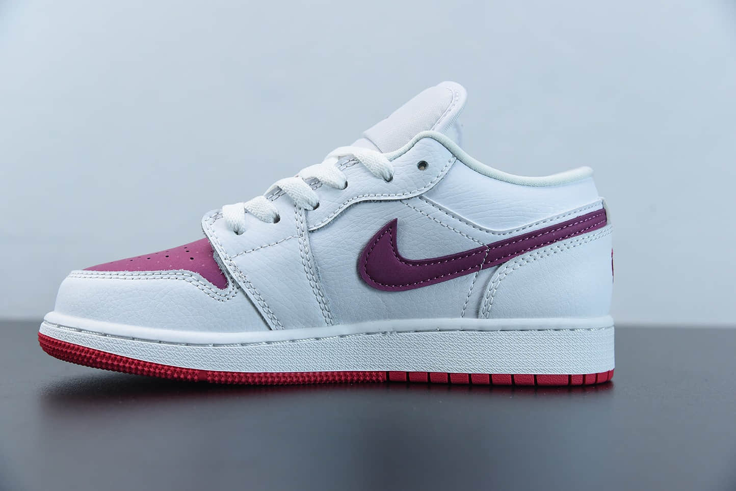 乔丹Air Jordan 1 Low GS AJ1情人节女子白粉紫低帮休闲鞋纯原版本 货号：554723-161