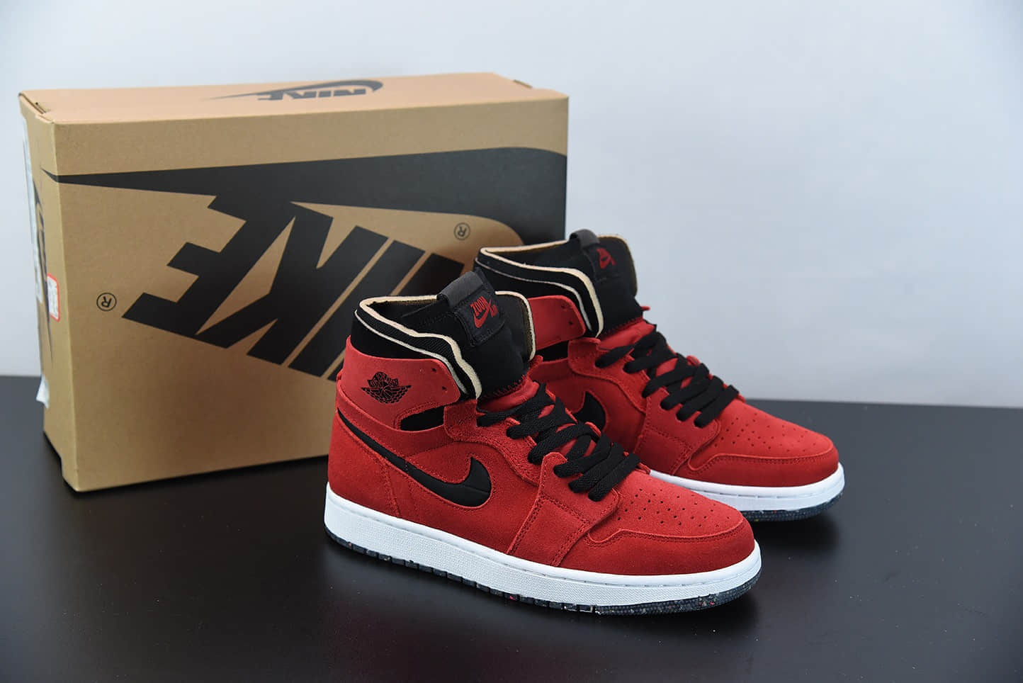 乔丹Air Jordan 1 Zoom Air CMFT “Crater Red”中国红黑红高帮复古气垫板鞋纯原版本 货号：CT0978-600